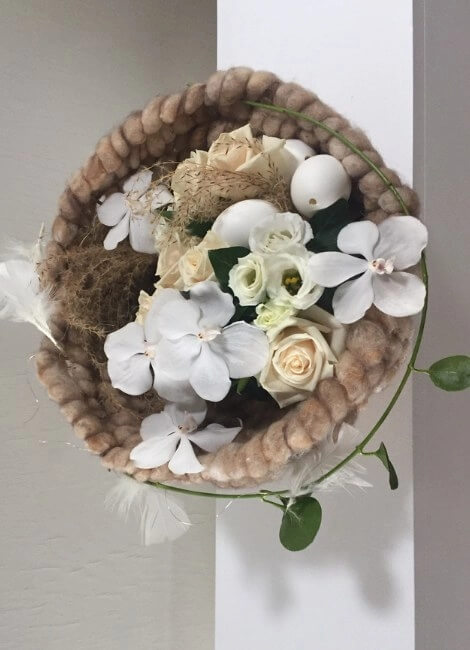 Easter nest with flowers Step 7