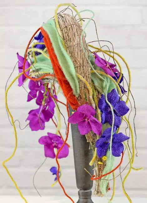 03-flower-arrangement-with-orchids