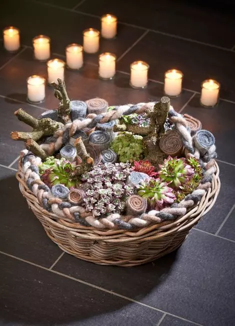 Stylish funeral and grave decorations 2