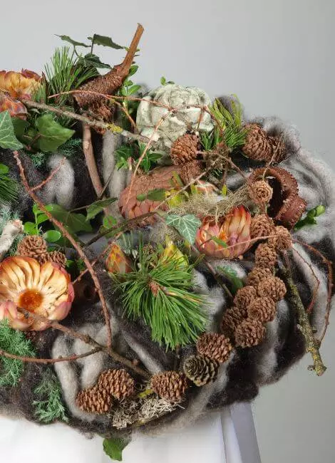 Stylish funeral and grave decorations 5