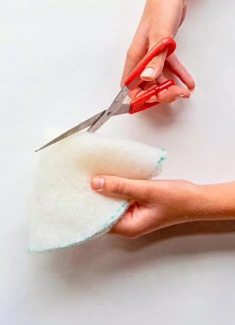 Cutting Ultima wool felt to size