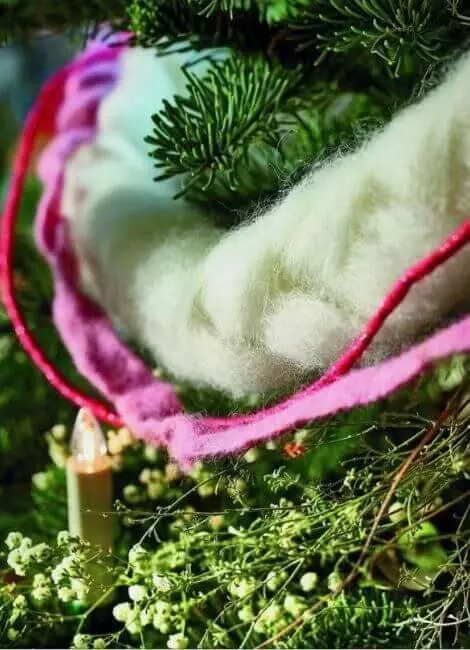 Sustainable tinsel alternative