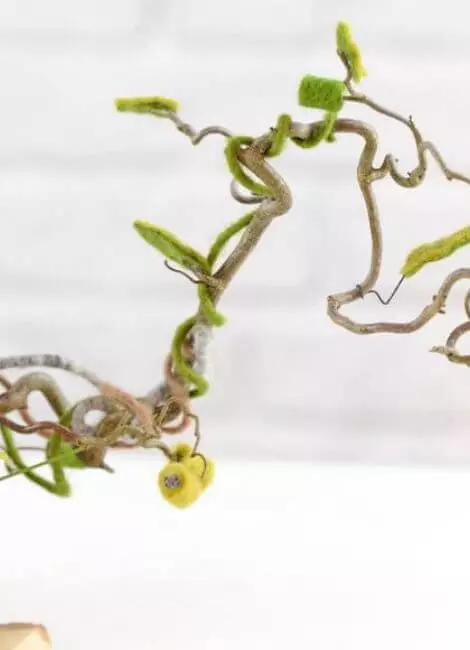 Spring decoration with branches 2