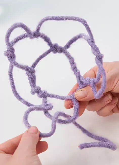 step-04-woollen blossoms