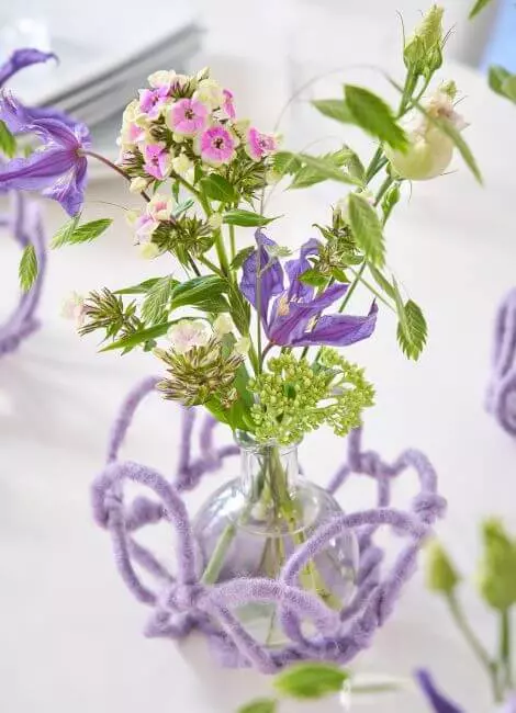 step-05-woollen blossoms