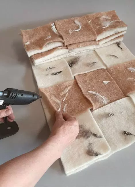 02 Felt hot melt adhesive