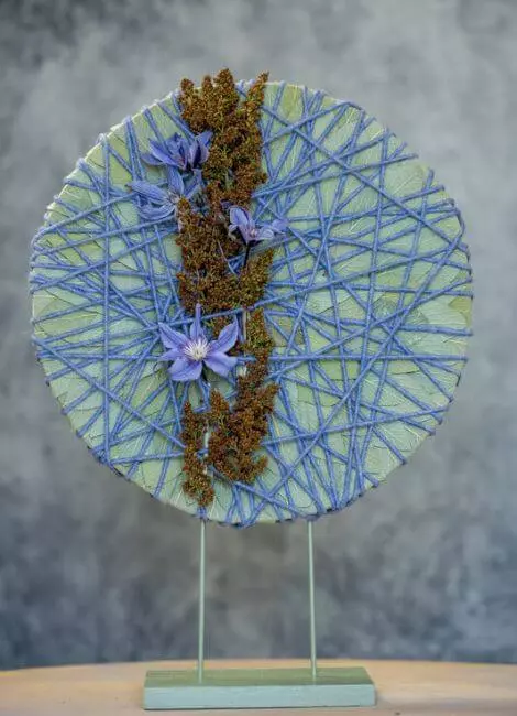 Coloured leaf duet