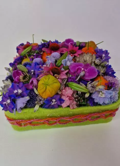 03-sea-of-blossoms-with-variety-of-colours