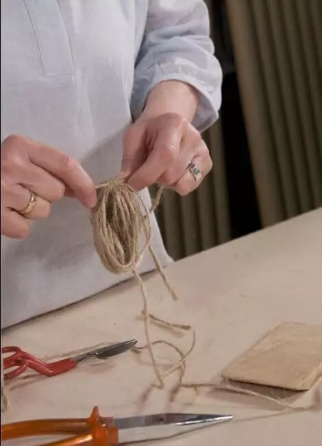 03-jute-knotting